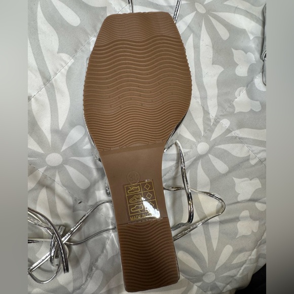 Silver Chrome Strappy Wedge Heels - Cider NWOT - Picture 7 of 8